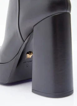 Aevitas Single Platform Leather Boots></noscript>Versace Hot