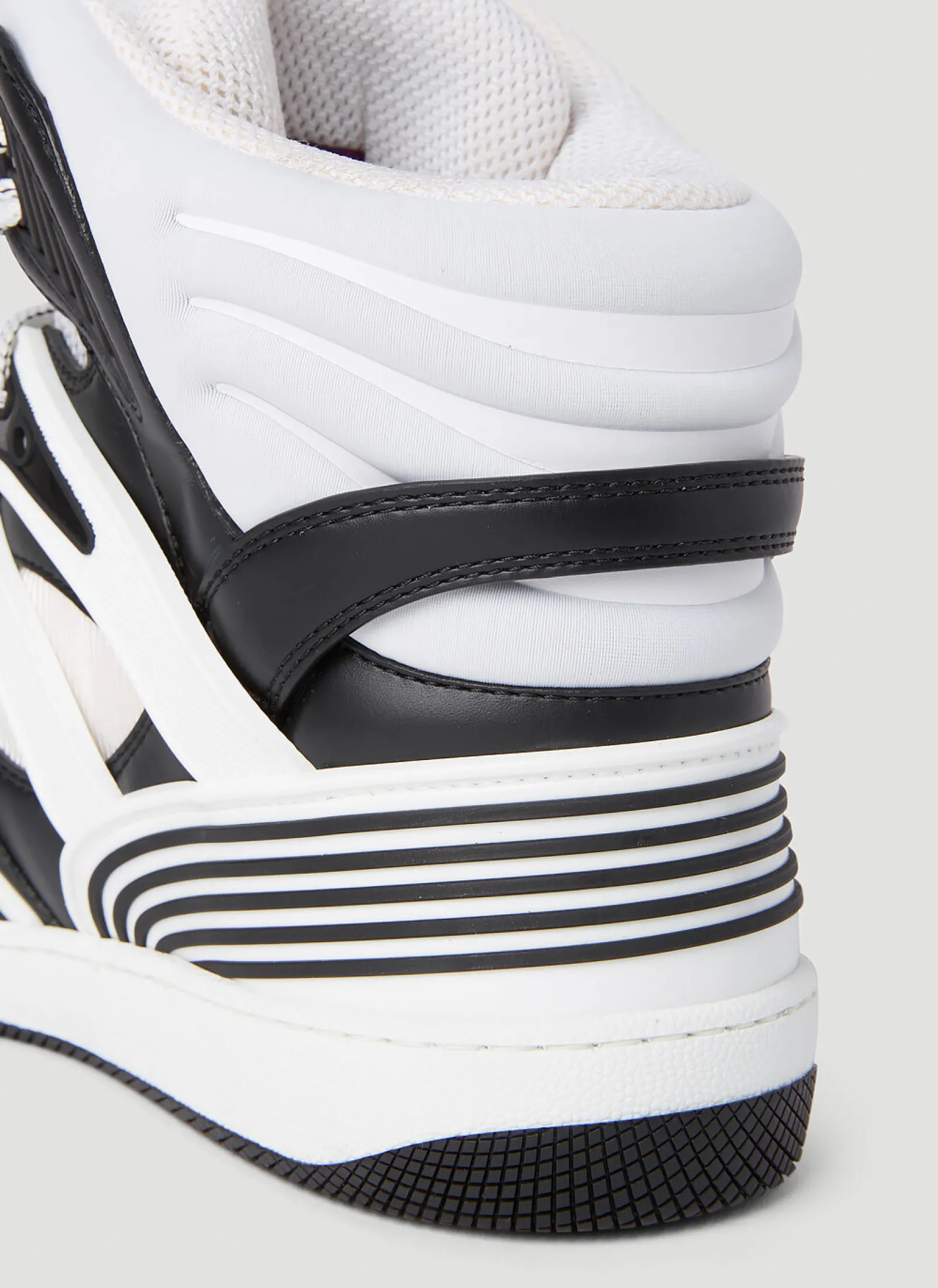 Men Gucci Sneakers^Basket Sneakers