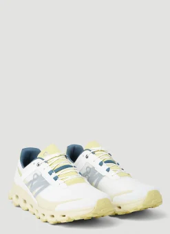 Men On Sneakers^Cloudvista Sneakers