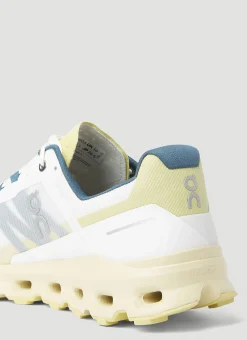 Men On Sneakers^Cloudvista Sneakers