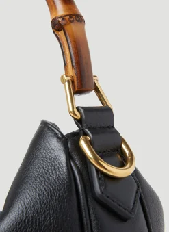 Diana Medium Shoulder Bag></noscript>Gucci