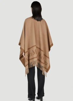 Hilde Poncho><noscript><img width=