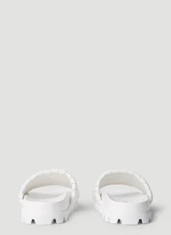 Logo Plaque Flats><noscript><img width=