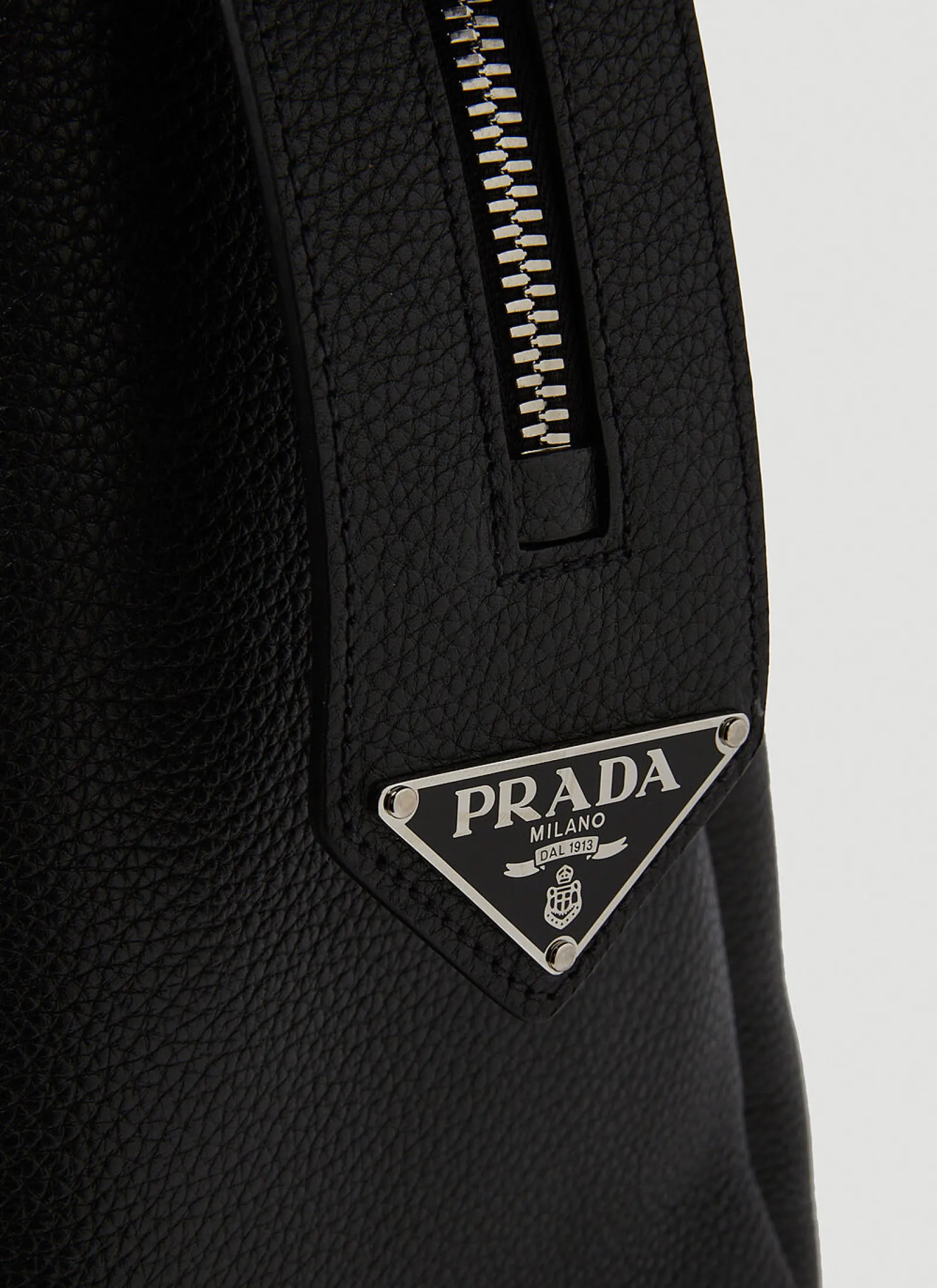 Men Prada Weekend Bags^Logo Plaque Weekend Bag