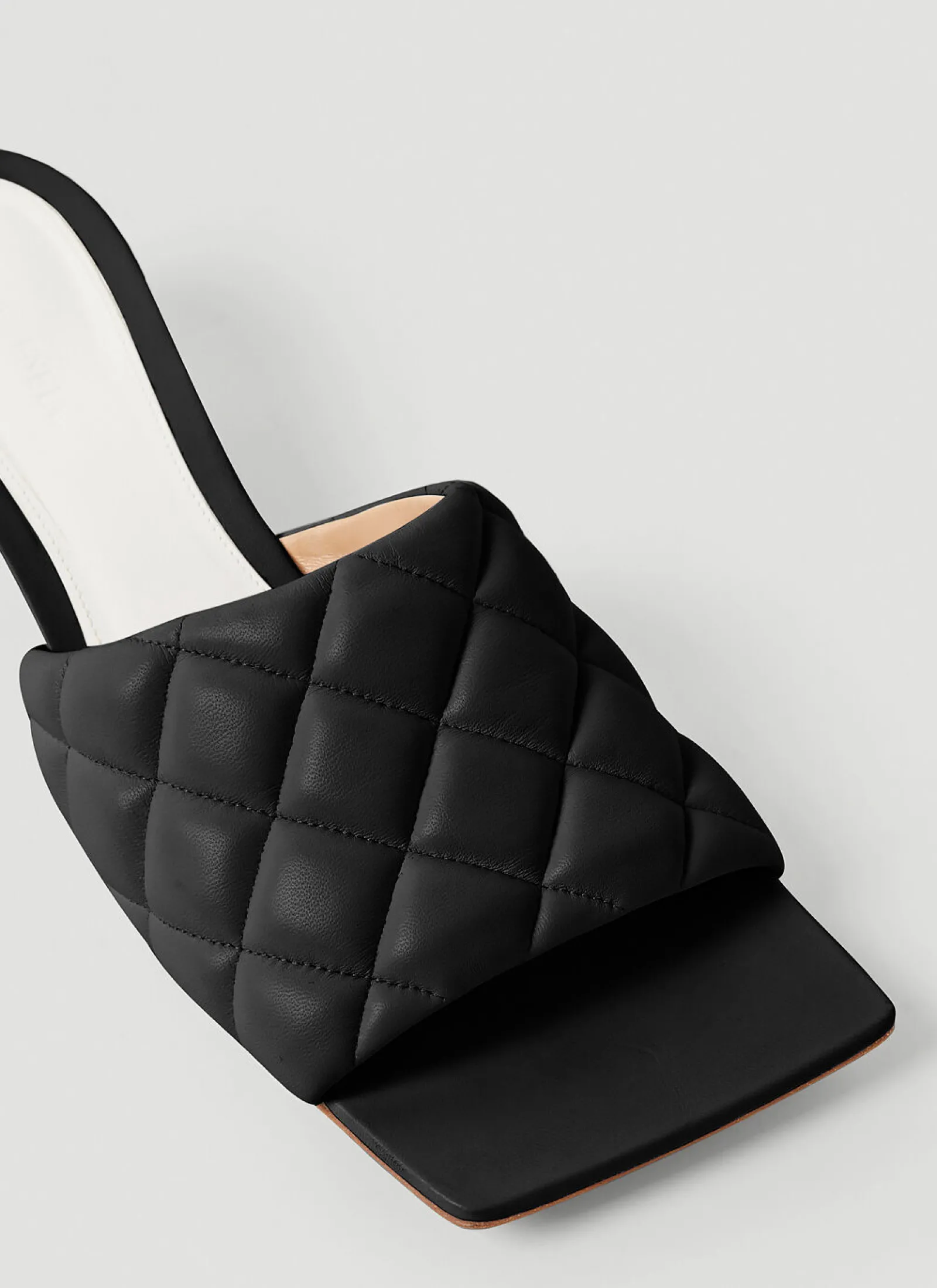 Padded Kitten Heel Mules>Bottega Veneta