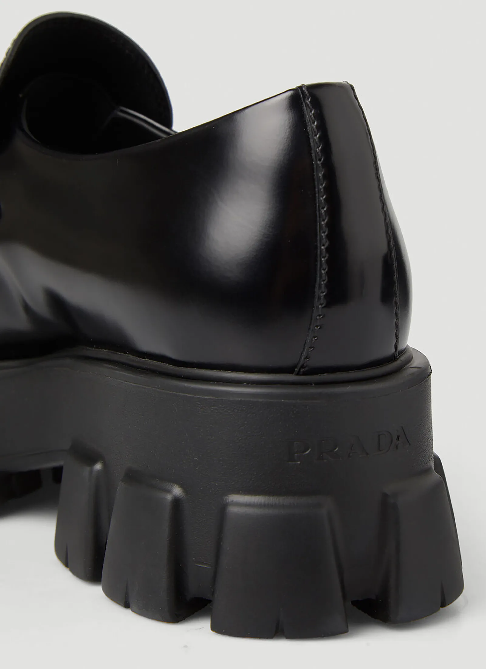 Pointed Toe Monolith Loafers>Prada