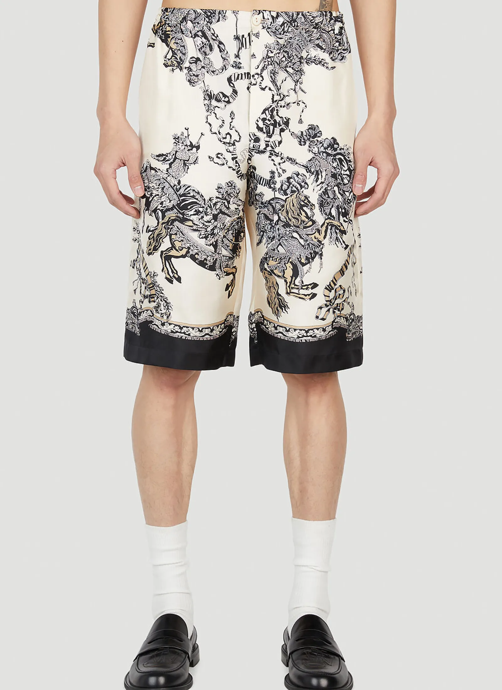 Men Gucci Shorts^Printed Silk Shorts
