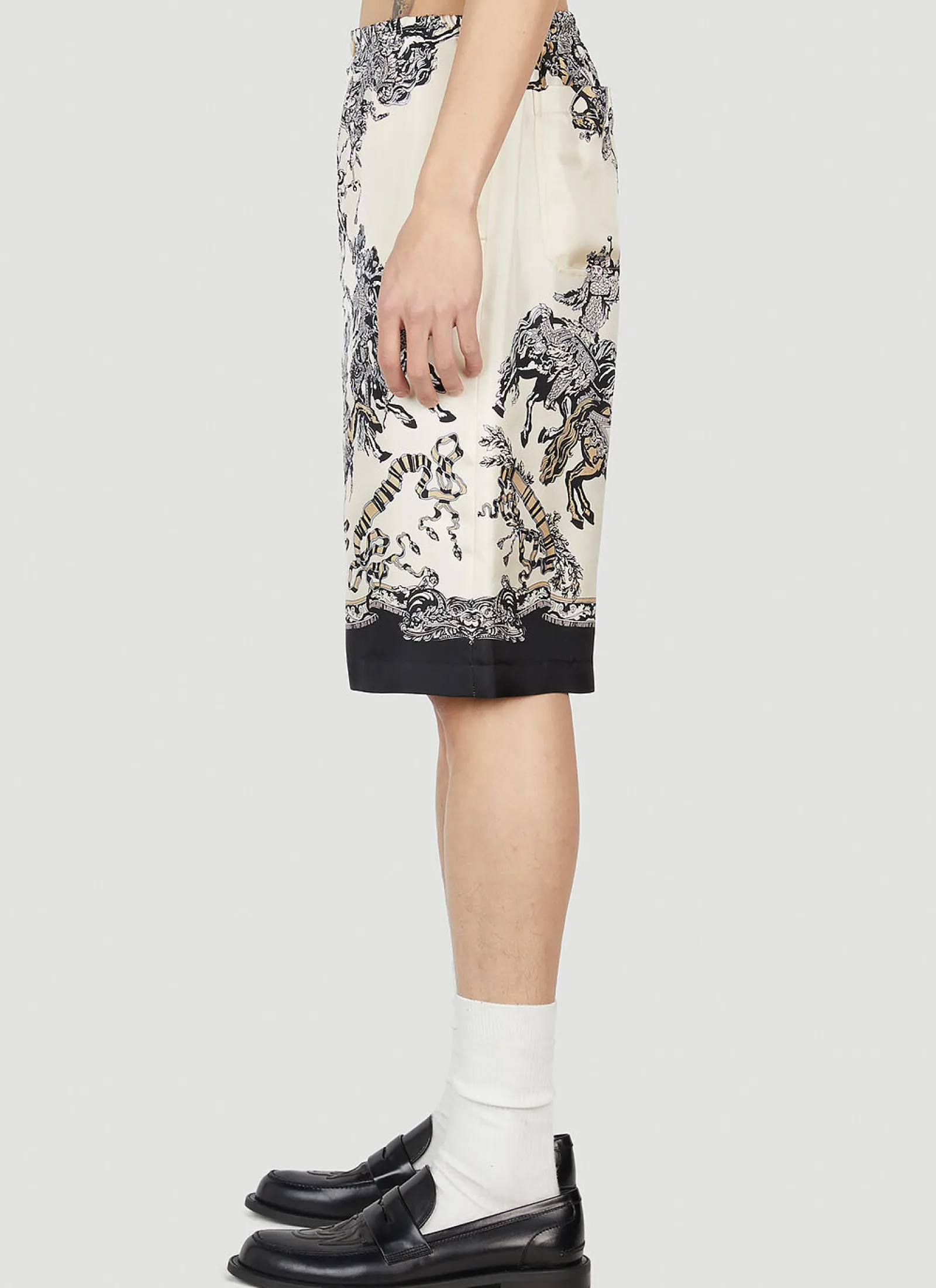 Men Gucci Shorts^Printed Silk Shorts