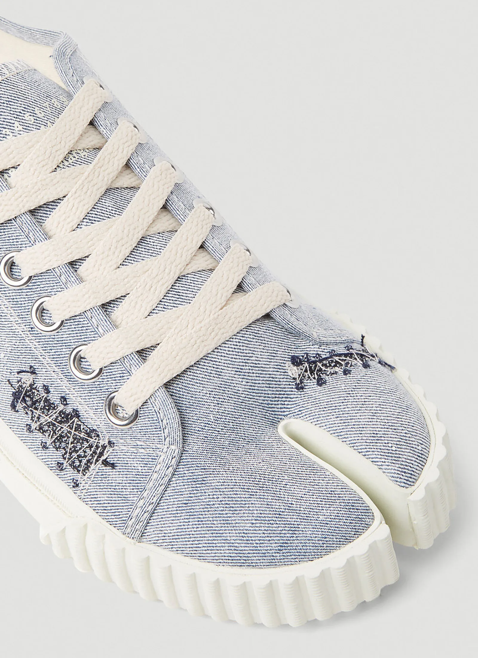 Tabi Distressed Sneakers>Maison Margiela Outlet