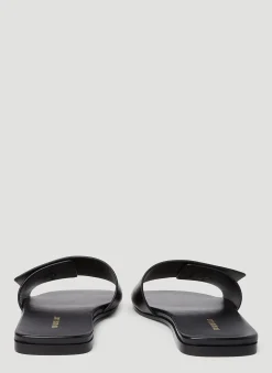 Tb Monogram Slides><noscript><img width=